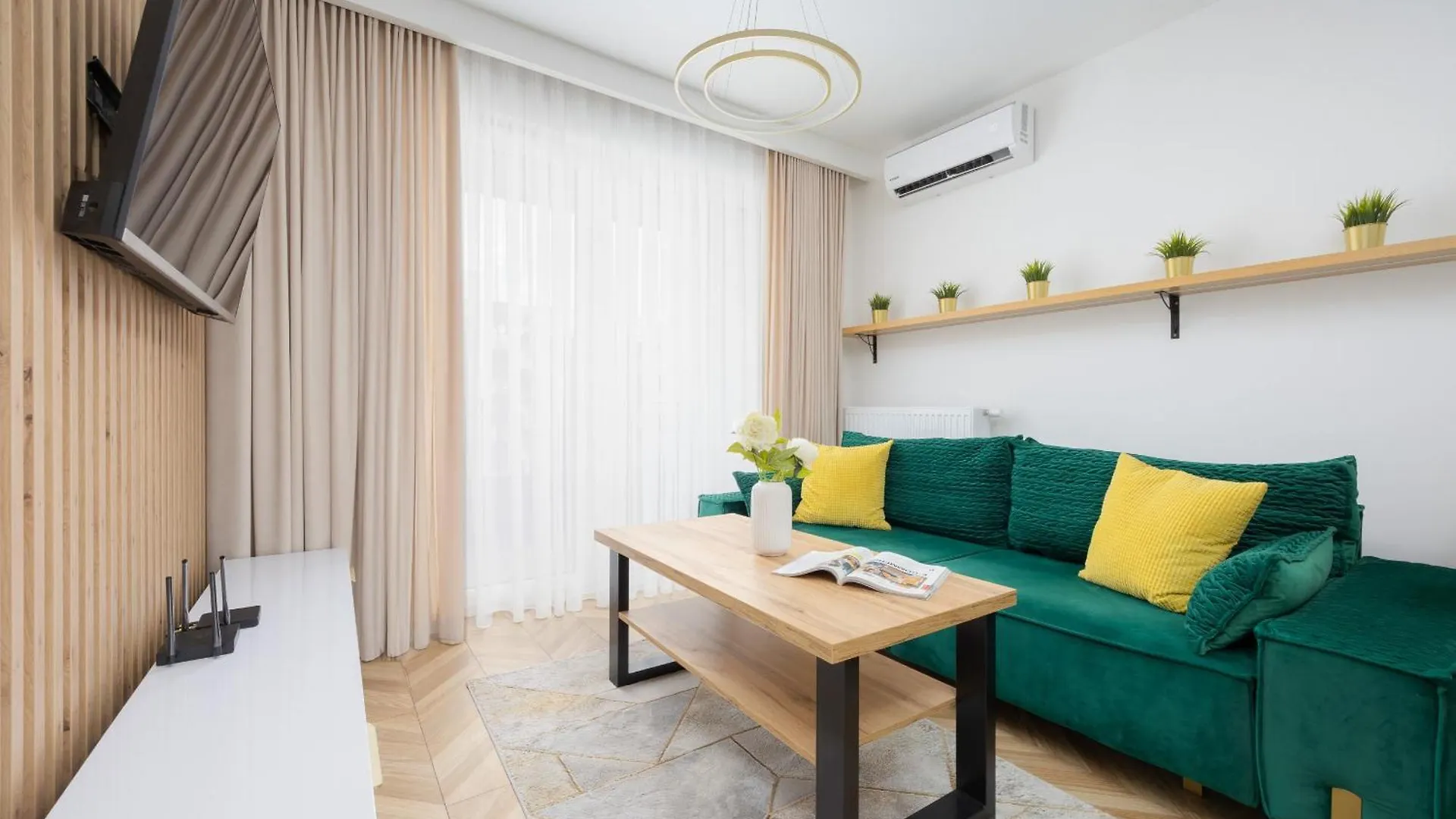 Nowoczesny Apartament Z Balkonem I Miejscem Parkingowym Warszawa Ursus By Rent Like Home Apartment